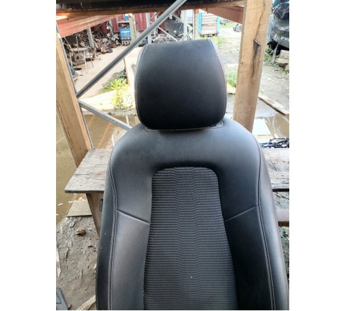 Сиденье переднее правое