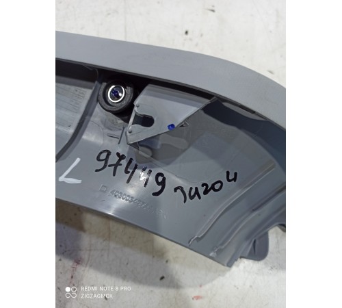 Обшивка крышки багажника (верхняя левая)