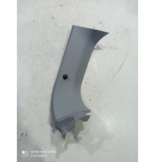 Обшивка крышки багажника (верхняя левая)