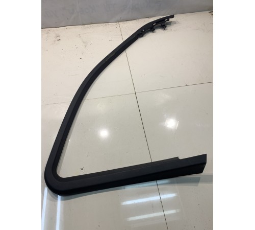 Накладка двери (передняя, левая)