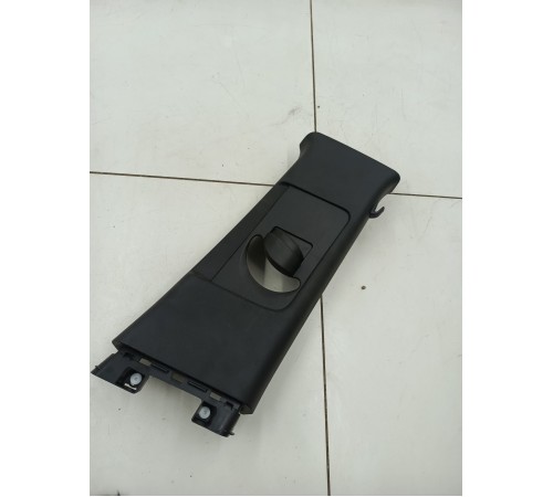 Обшивка центральной стойки (правая) нижняя