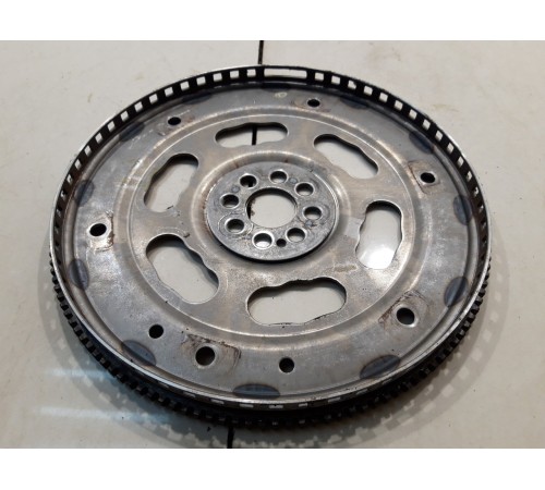 Маховик двигателя