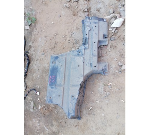 Защита антигравийная задняя левая