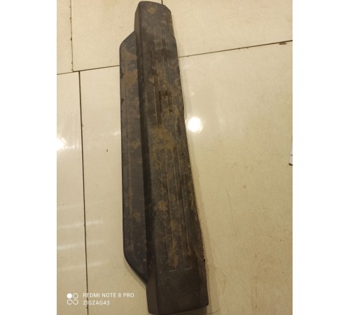 Накладка порога (передняя, правая)