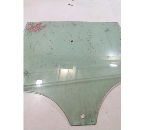 Стекло двери заднее левое