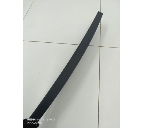 Накладка двери крышки багажника