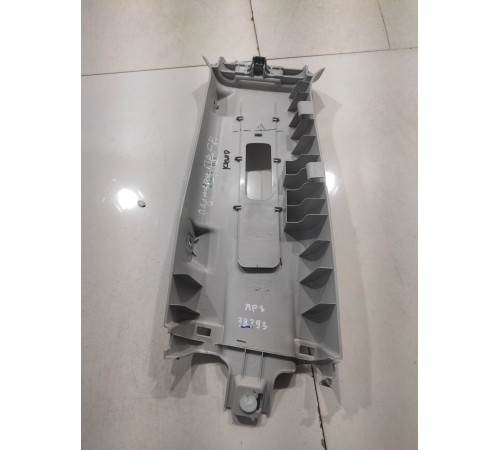 обшивка стойки центральная верхняя(правая)