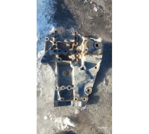 Кронштейн(крепление) передней рессоры правый