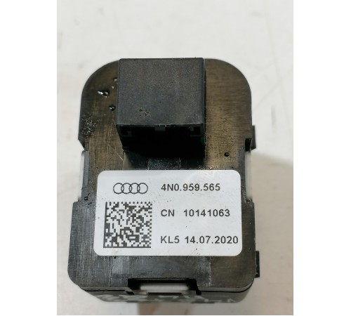 Кнопка регулировки зеркал