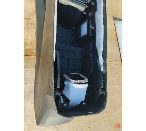 Центральная консоль с подлокотником