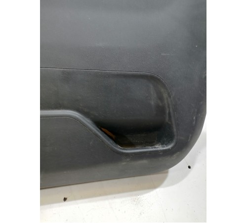 Обшивка крышки багажника