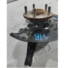 Кулак поворотный передний правый в сборе