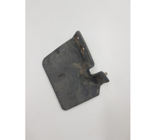 Брызговик задний правый передней арки