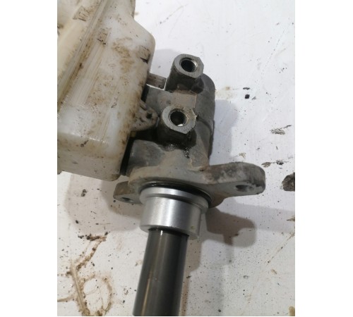 Главный тормозной цилиндр