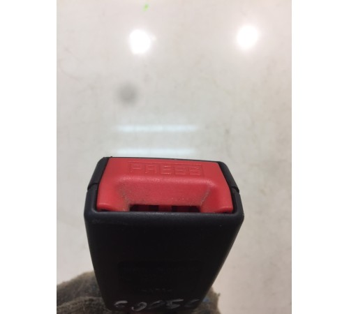 Защёлка ремня безопасности (правая, задняя)