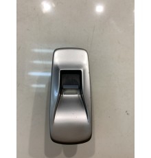 Кнопка стеклоподъемника (задняя, правая)