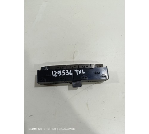 Блок кнопок центральной консоли многофункциональных