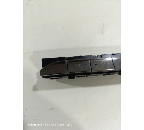 Блок кнопок центральной консоли многофункциональных