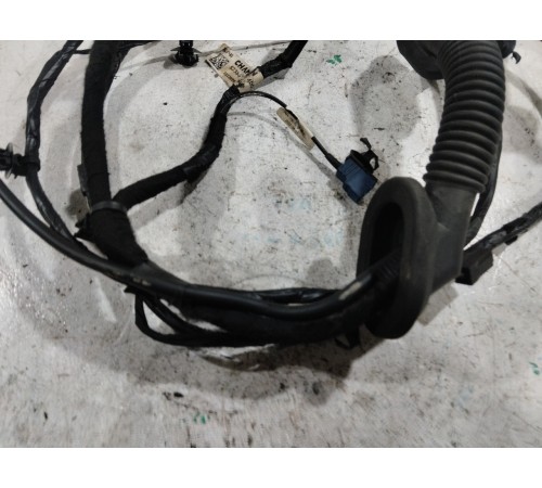 Электропроводка двери крышки багажника