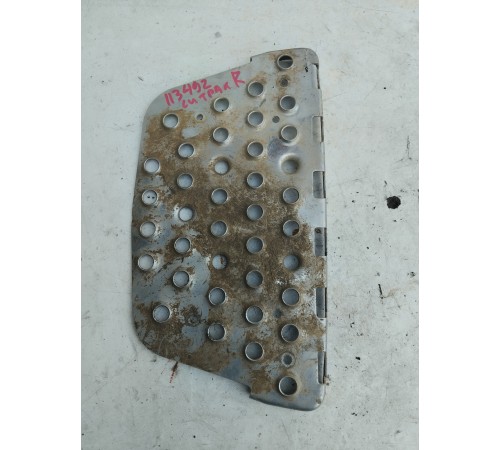 Накладка ступеньки подножки правая нижняя