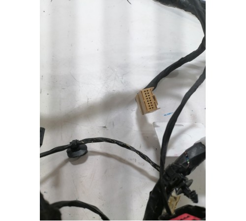 Электропроводка двери передняя левая