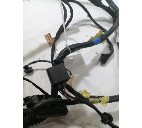Электропроводка двери передняя левая