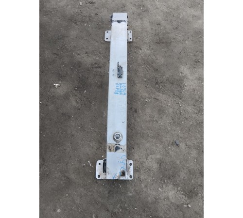 Усилитель переднего бампера