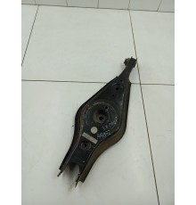 Рычаг подвески задний правый под пружину