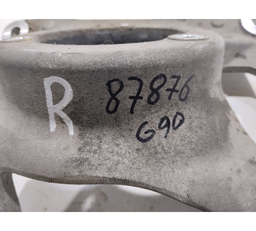 Опора (кронштейн) амортизатора передняя правая