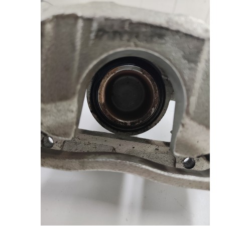 Суппорт передний левый