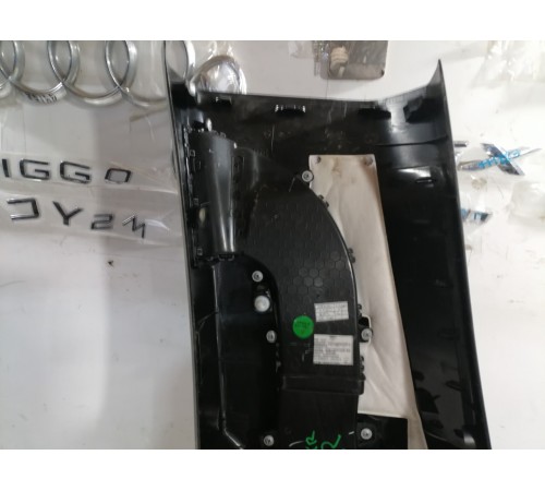 Обшивка центральной стойки правая нижняя