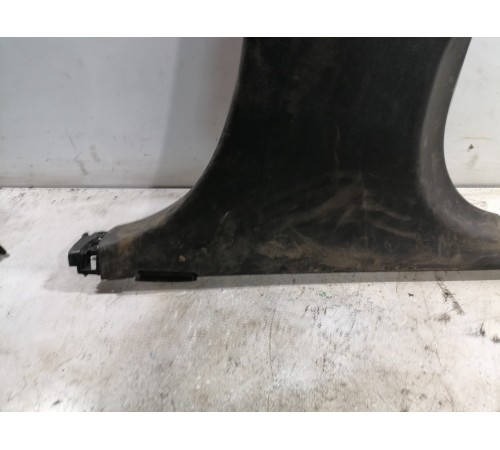 Обшивка центральной стойки правая нижняя