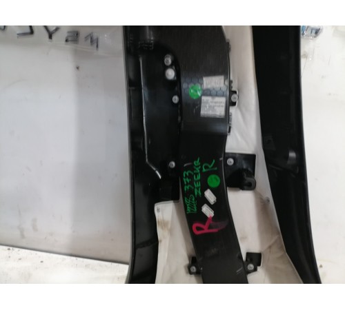 Обшивка центральной стойки правая нижняя