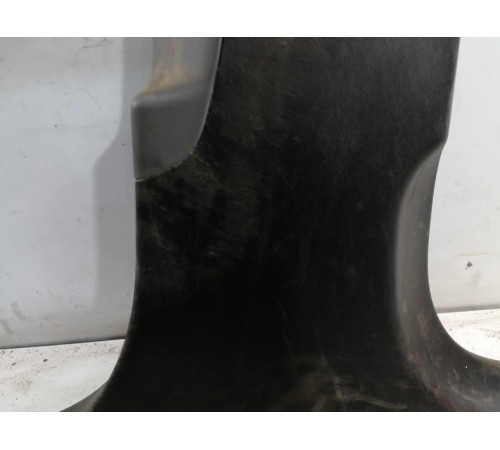 Обшивка центральной стойки правая нижняя