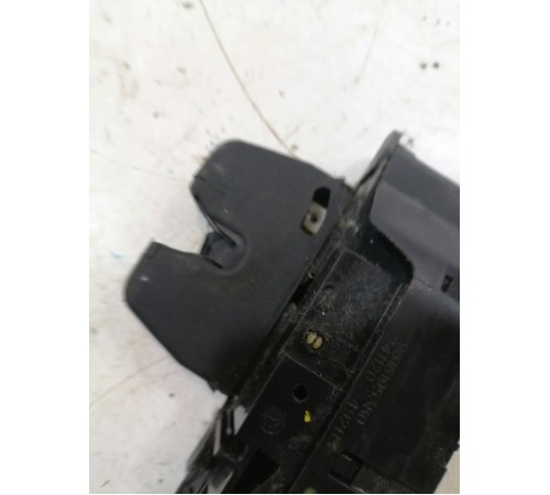 Замок крышки багажника