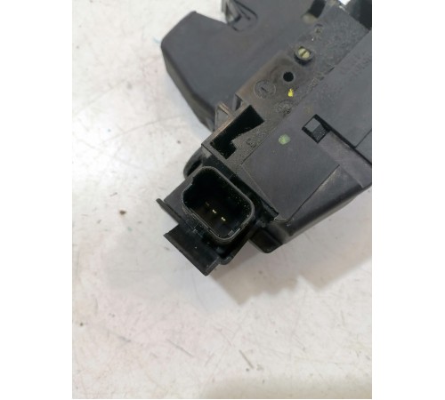 Замок крышки багажника