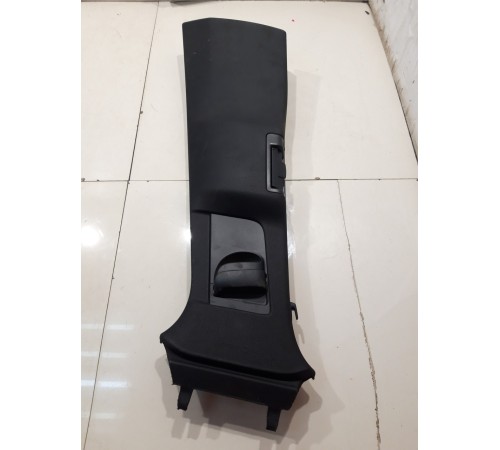 Обшивка стойки (левая, центрльная)