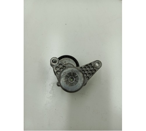 Ролик натяжителя ремня