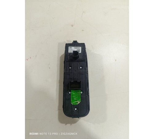 Блок управления стеклоподъемниками передний левый