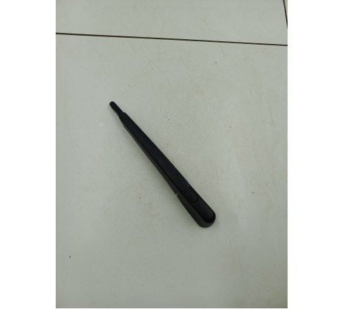 Поводок стеклоочистителя задний