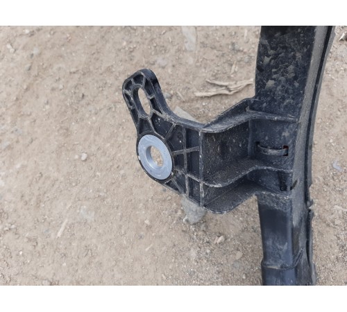 Клемма аккумулятора плюсовая