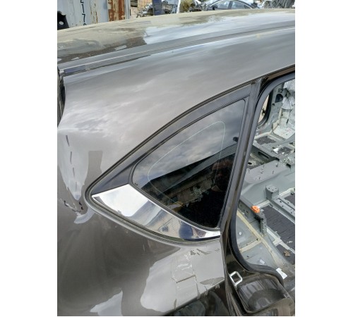 Глухое стекло заднее правое