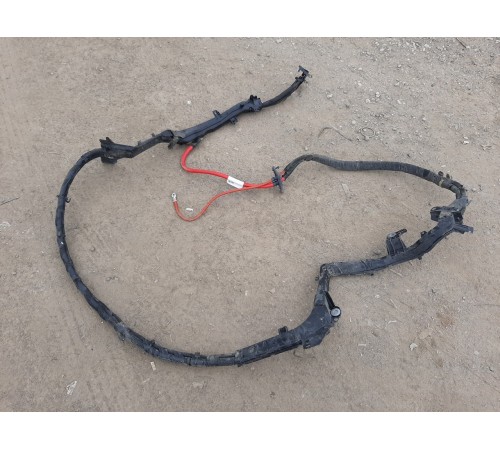 Клемма аккумулятора плюсовая