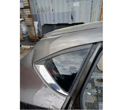 Глухое стекло заднее правое