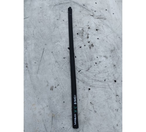 Уплотнитель стекла задний правый внутренний