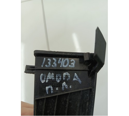 Угол жабо левый