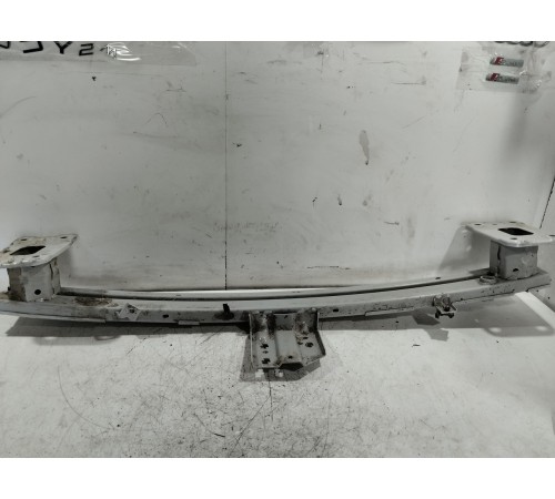 Усилитель бампера передний