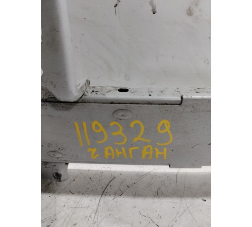 Усилитель бампера передний