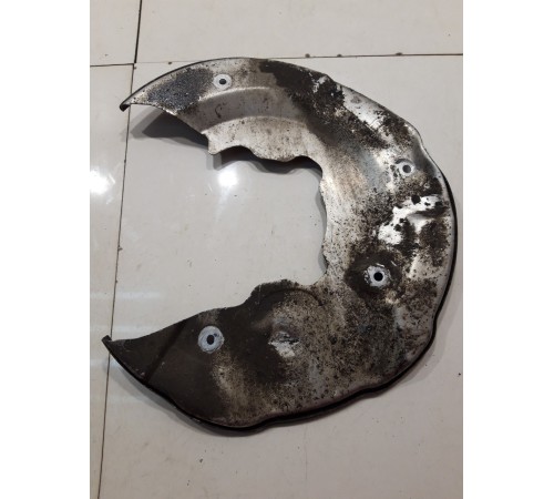 Кожух тормозного диска (передний, правый)