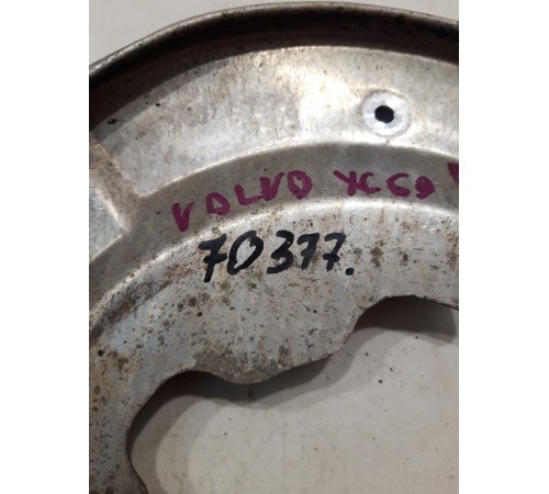 Кожух тормозного диска (передний, правый)